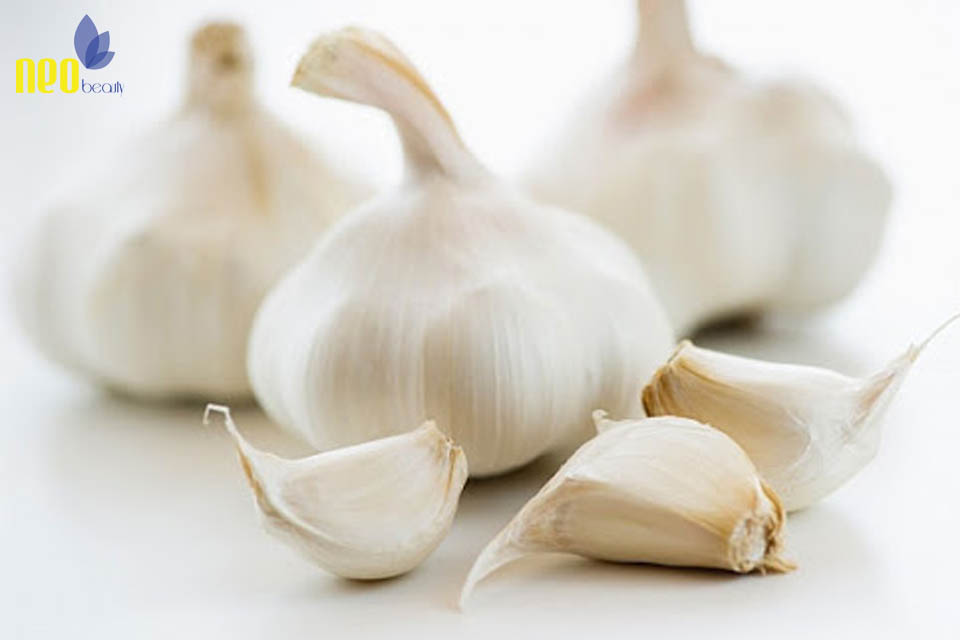 thuc pham ho tro tri mun 8